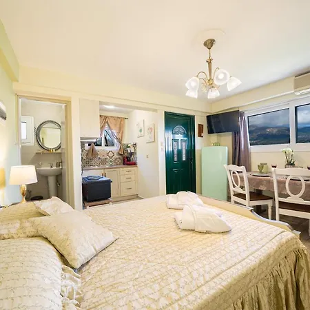 Kyveli Superb Sea View In 阿尔戈斯托利翁